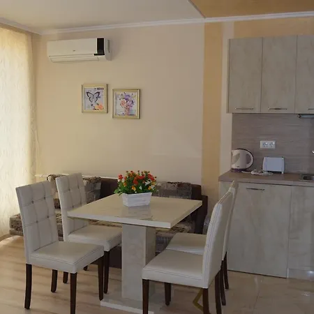 Hotel de apartamente Persey Holiday 3*